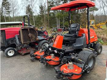 جزازة أعشاب الحدائق