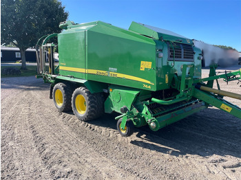 مكنة JOHN DEERE