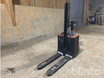 آلة التكديس Toyota SWE080L: صورة 4