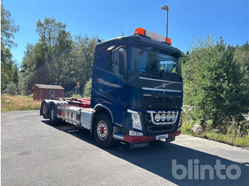 شاحنة ذات خطاف VOLVO FH