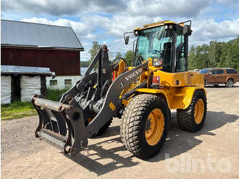 اللودر بعجل VOLVO L35G