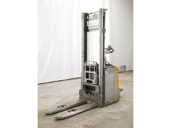 آلة التكديس STILL