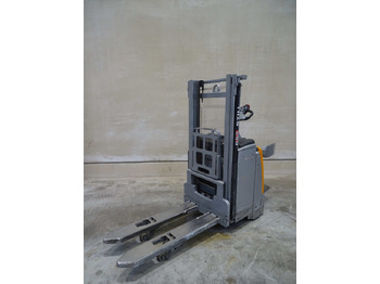 آلة التكديس STILL