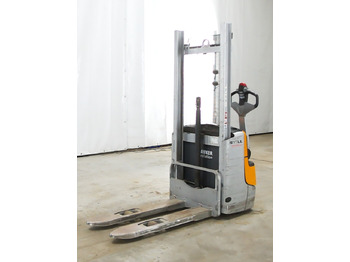 آلة التكديس STILL