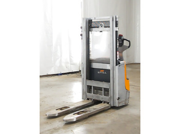 آلة التكديس STILL