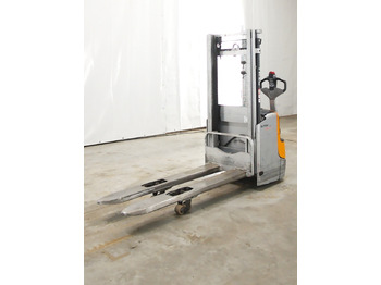 آلة التكديس STILL