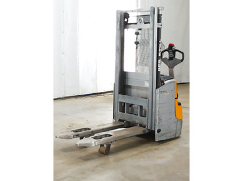 آلة التكديس STILL