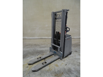 آلة التكديس STILL