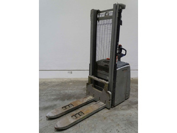 آلة التكديس STILL