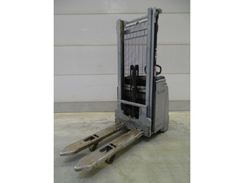 آلة التكديس STILL