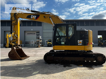 حفار زحاف CATERPILLAR 325FL