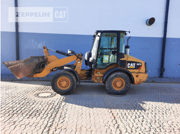 اللودر بعجل CATERPILLAR