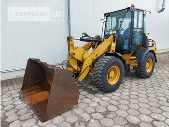 اللودر بعجل CATERPILLAR 908M