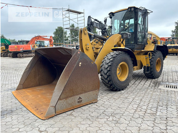 اللودر بعجل CATERPILLAR 926M