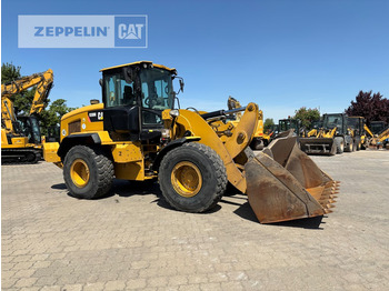 اللودر بعجل CATERPILLAR 938M