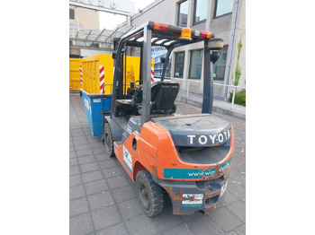 رافعة شوكية ديزل TOYOTA FDF 25