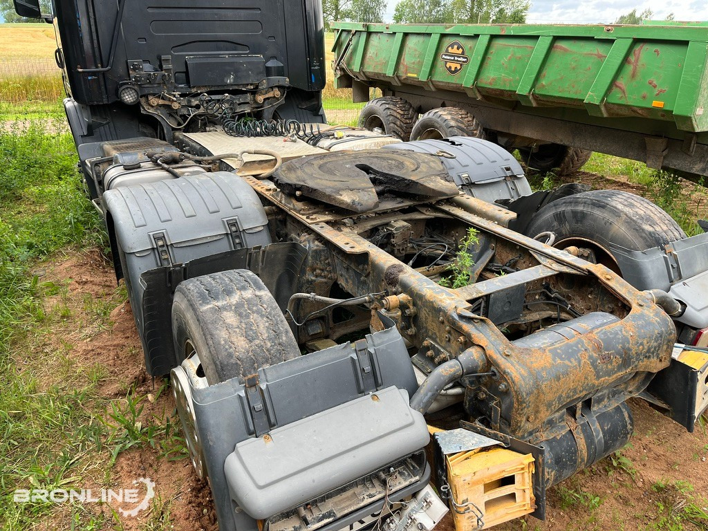 2001 SCANIA R124 6x2 Mootoririkkega/Faulty engine - وحدة جر: صورة 4 2001 SCANIA R124 6x2 Mootoririkkega/Faulty engine - وحدة جر: صورة 4