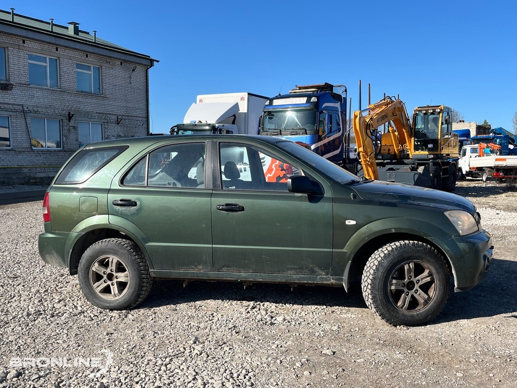 2004 KIA Sorento 4x4 - سيارة: صورة 4 2004 KIA Sorento 4x4 - سيارة: صورة 4