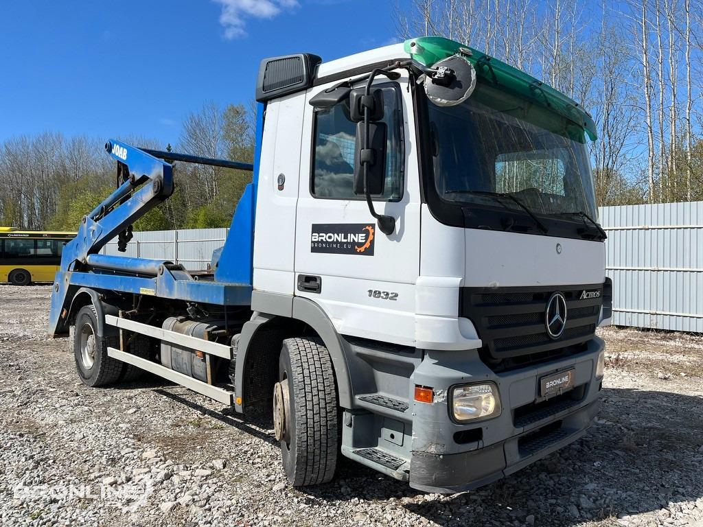 2004 Mercedes-Benz Actros 1832 Skip Loader Joab - شاحنة نقل المخلفات: صورة 2 2004 Mercedes-Benz Actros 1832 Skip Loader Joab - شاحنة نقل المخلفات: صورة 2