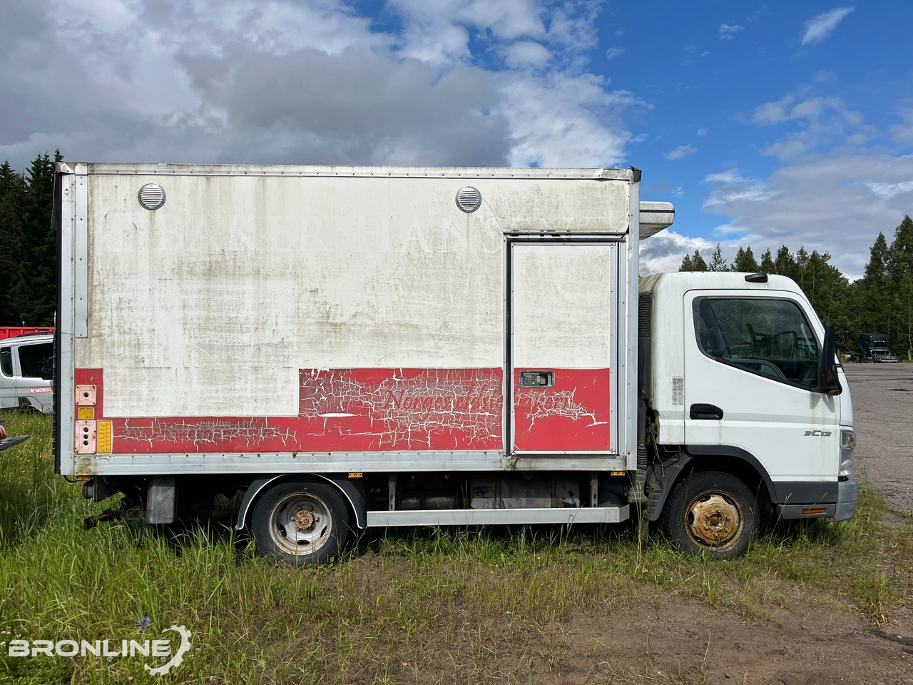 2007 Mitsubishi Fuso Canter 3c13 BOX - شاحنة الفريزر: صورة 4 2007 Mitsubishi Fuso Canter 3c13 BOX - شاحنة الفريزر: صورة 4