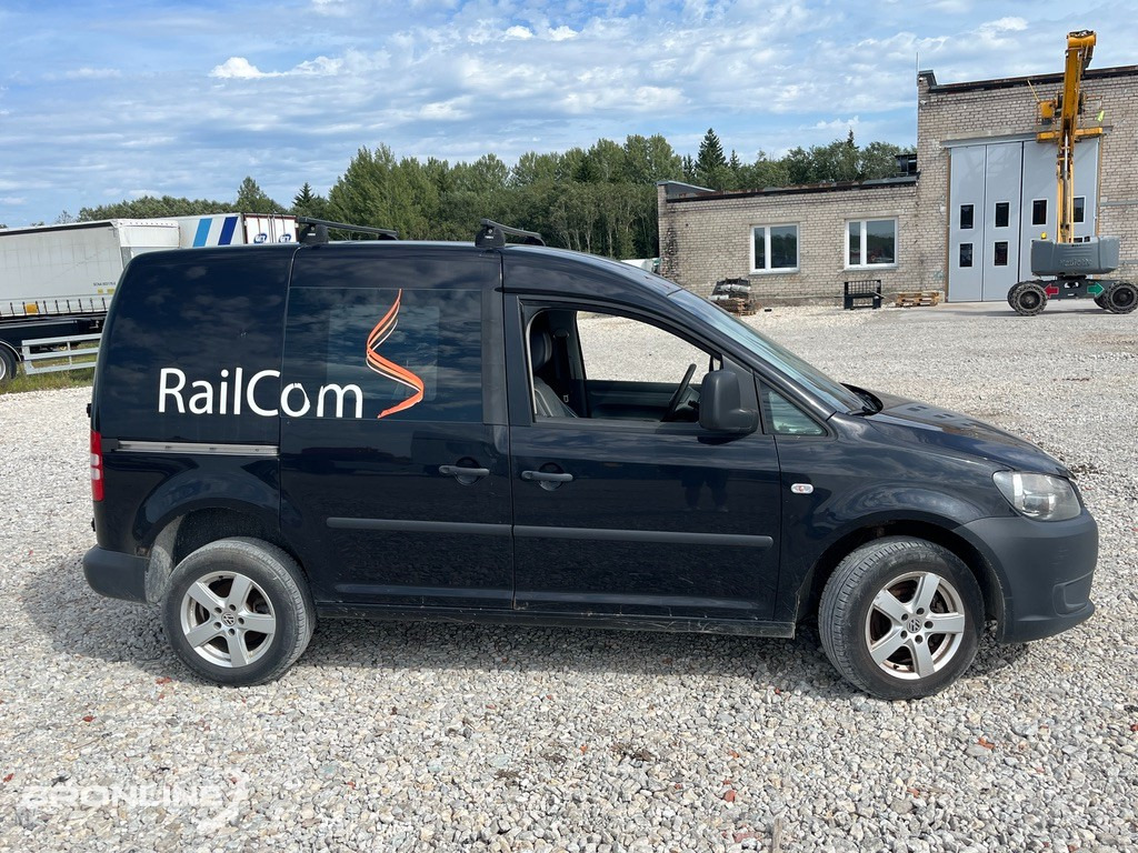 2011 Volkswagen Caddy 4x4 2.0 81kW - سيارة: صورة 3 2011 Volkswagen Caddy 4x4 2.0 81kW - سيارة: صورة 3