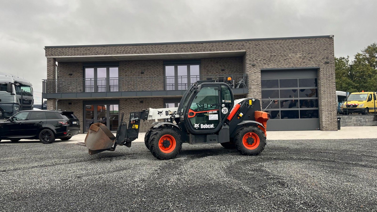 Bobcat T35.105LB Teleskoplader 7600 Kg Gabel Schaufel - معدات المناولة: صورة 1 Bobcat T35.105LB Teleskoplader 7600 Kg Gabel Schaufel - معدات المناولة: صورة 1