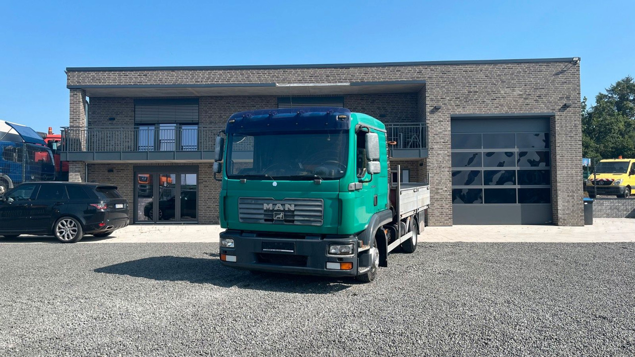 MAN TGL 8.180 4x2 Kran Hiab Tempomat MAN TGL 8.180 4x2 Kran Hiab Tempomat - شاحنات مسطحة, شاحنة كرين: صورة 1 MAN TGL 8.180 4x2 Kran Hiab Tempomat MAN TGL 8.180 4x2 Kran Hiab Tempomat - شاحنات مسطحة, شاحنة كرين: صورة 1