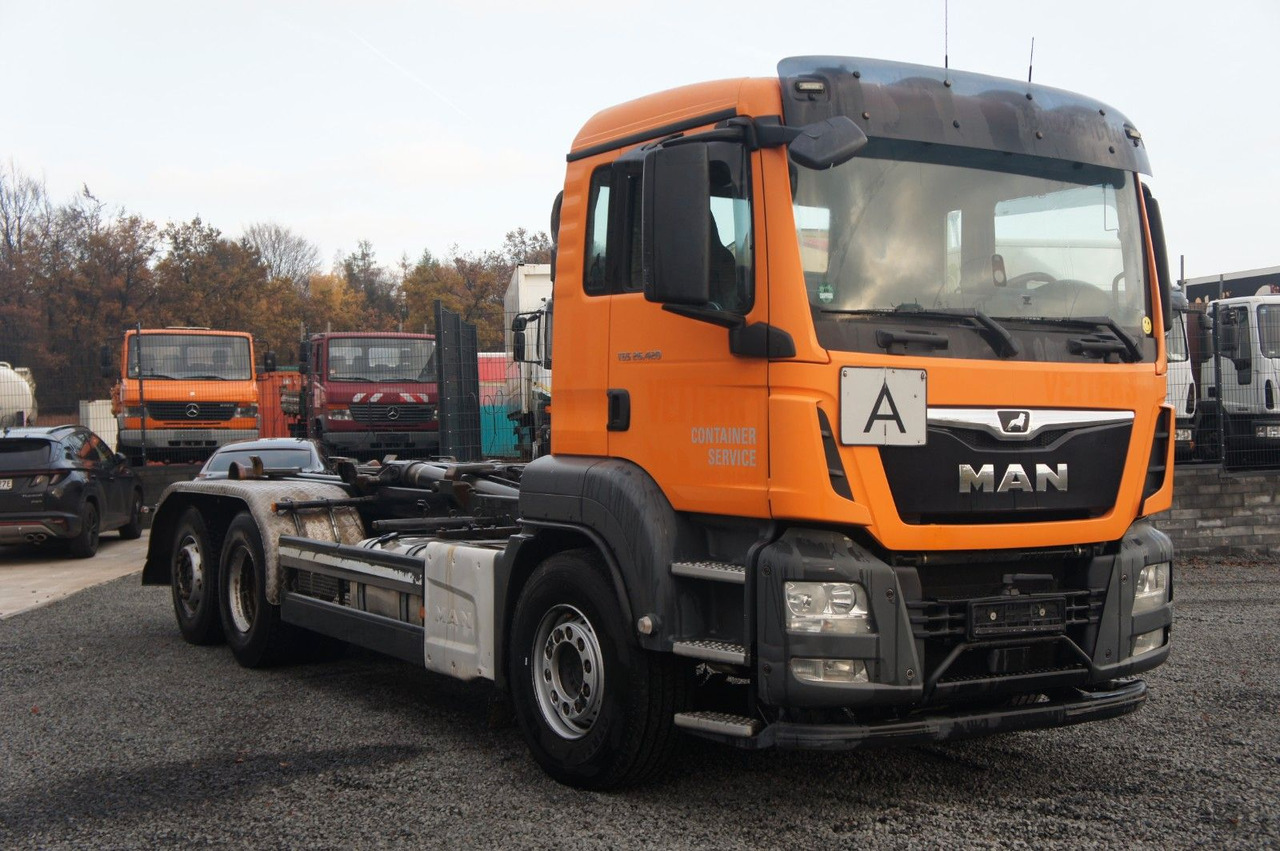 MAN TGS 26.420 Abrollkipper Meiller - شاحنة ذات خطاف: صورة 3 MAN TGS 26.420 Abrollkipper Meiller - شاحنة ذات خطاف: صورة 3