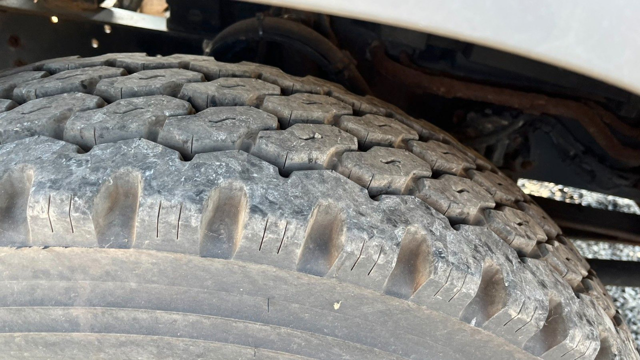 شاحنة ذات خطاف Mercedes-Benz 1318 1218 Abrollkipper Mercedes-Benz 1318 1218 Abrollkipper: صورة 9