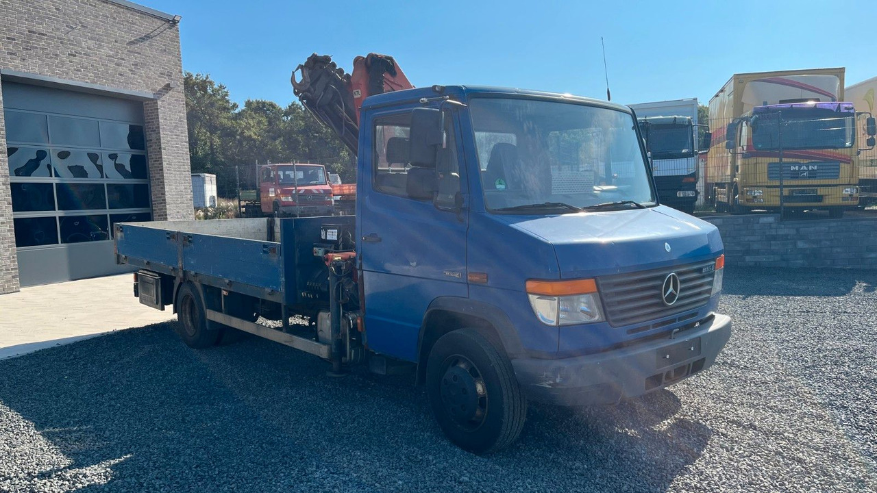 Mercedes-Benz 816D Pritsche Kran Palfinger Blatt - Blatt - شاحنة مفتوحة: صورة 3 Mercedes-Benz 816D Pritsche Kran Palfinger Blatt - Blatt - شاحنة مفتوحة: صورة 3