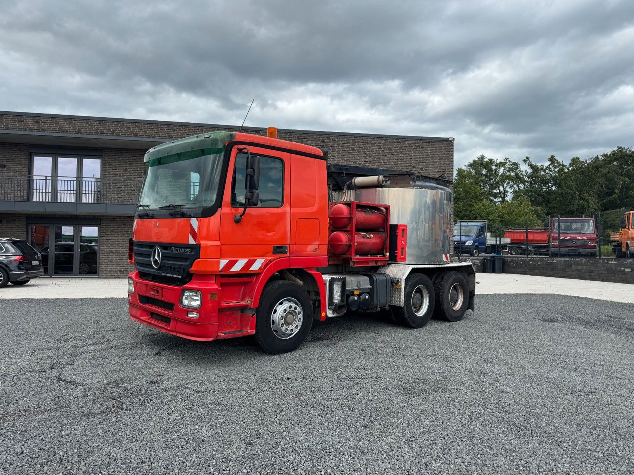 Mercedes-Benz Actros 2641 LS 6x4 Asphaltkocher 6x4 - شاحنة: صورة 2 Mercedes-Benz Actros 2641 LS 6x4 Asphaltkocher 6x4 - شاحنة: صورة 2