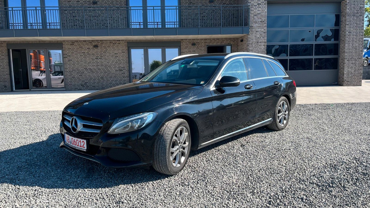 Mercedes-Benz C 220 C -Klasse T-Modell C 220 T BlueTec / d - سيارة: صورة 2 Mercedes-Benz C 220 C -Klasse T-Modell C 220 T BlueTec / d - سيارة: صورة 2