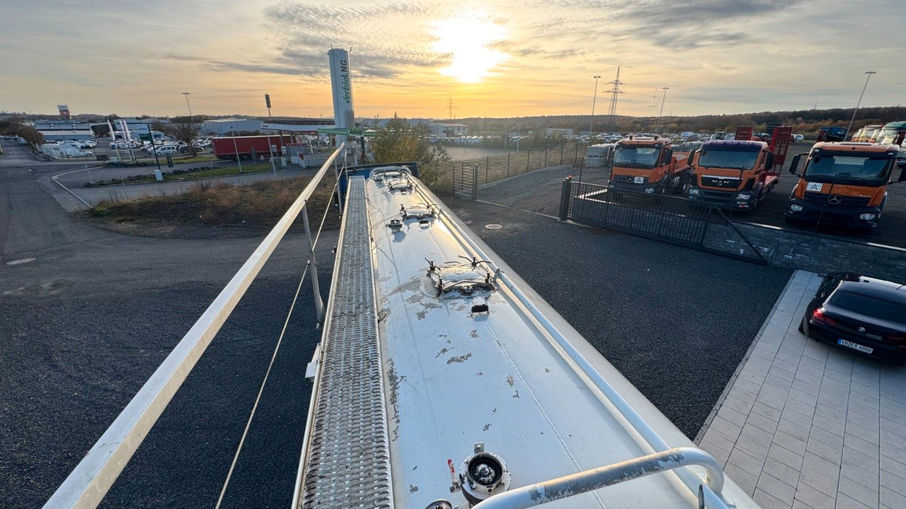 Spitzer SK 2760 CAL GGVS 60m³ Kippsilo - بلكر: صورة 5 Spitzer SK 2760 CAL GGVS 60m³ Kippsilo - بلكر: صورة 5