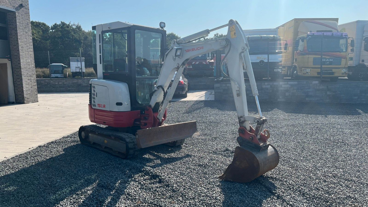 Takeuchi TB23R Minibagger 2670 Kg Takeuchi TB23R Minibagger 2670 Kg - حفارة مُصَّغرة: صورة 3 Takeuchi TB23R Minibagger 2670 Kg Takeuchi TB23R Minibagger 2670 Kg - حفارة مُصَّغرة: صورة 3
