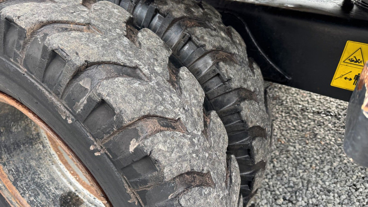 حفارة دولاب Terex TW85 Mobilbagger Verstellausleger: صورة 11 حفارة دولاب Terex TW85 Mobilbagger Verstellausleger: صورة 11