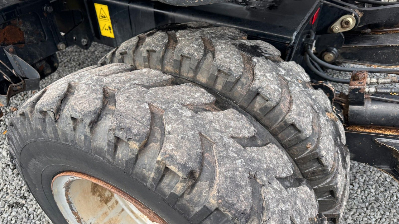 حفارة دولاب Terex TW85 Mobilbagger Verstellausleger: صورة 9 حفارة دولاب Terex TW85 Mobilbagger Verstellausleger: صورة 9