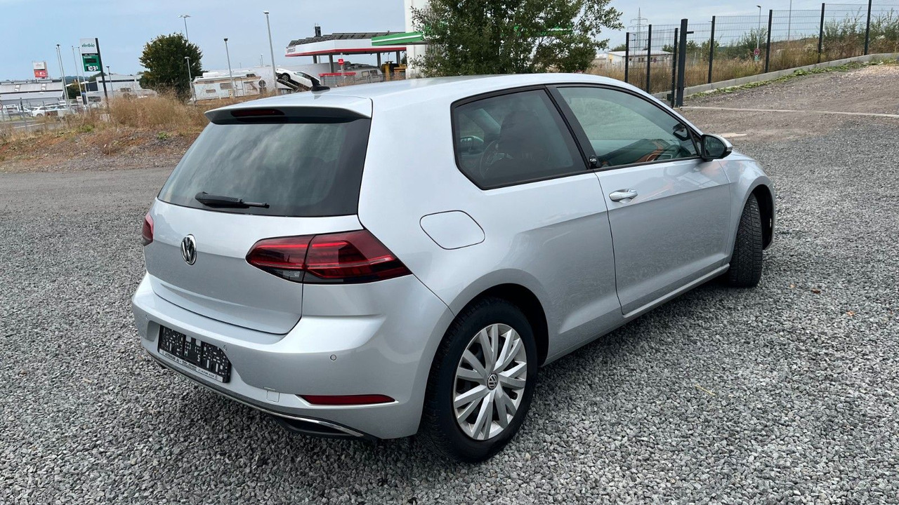 Volkswagen Golf VII Lim. Sound Start-Stopp - سيارة: صورة 4 Volkswagen Golf VII Lim. Sound Start-Stopp - سيارة: صورة 4
