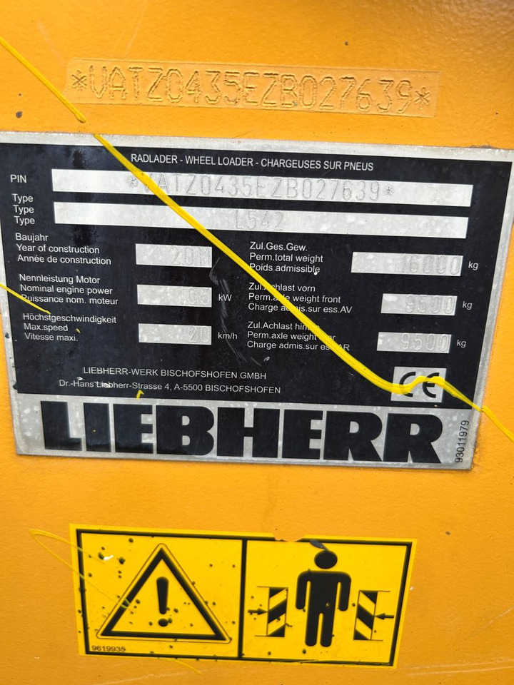 Liebherr L542 2 plus 2 Hochkippschaufel mit 4 m Waage - اللودر بعجل: صورة 4 Liebherr L542 2 plus 2 Hochkippschaufel mit 4 m Waage - اللودر بعجل: صورة 4
