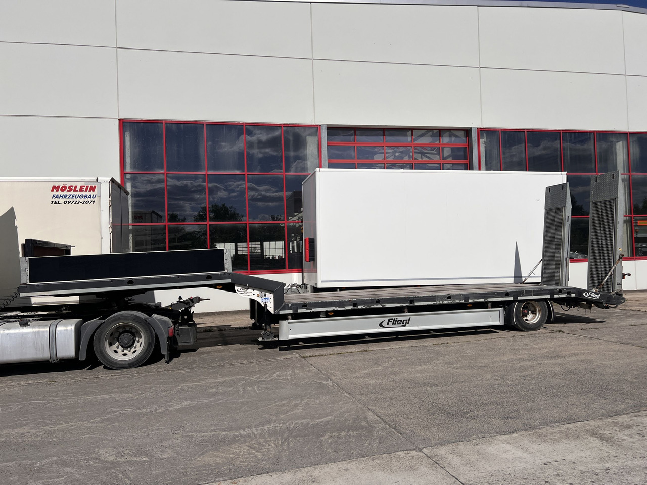 Fliegl SES210 1 Achs Satteltieflader - عربة منخفضة مسطحة نصف مقطورة: صورة 4 Fliegl SES210 1 Achs Satteltieflader - عربة منخفضة مسطحة نصف مقطورة: صورة 4