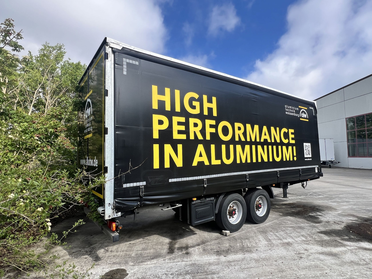 Fliegl TPS135 13,5 t Tandemplanenanhänger, neuwertig - مقطورة ستارة جانبية: صورة 2 Fliegl TPS135 13,5 t Tandemplanenanhänger, neuwertig - مقطورة ستارة جانبية: صورة 2