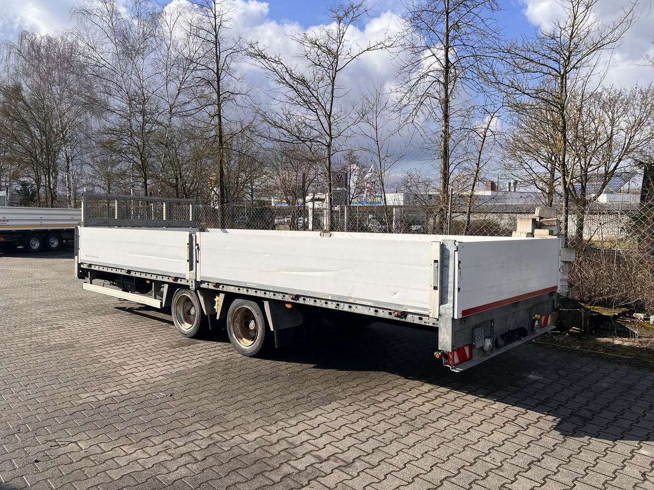 Humbaur 14,4 t Tandem- Pritschenanhänger- Tieflader - مقطورة مسطحة منخفضة: صورة 3 Humbaur 14,4 t Tandem- Pritschenanhänger- Tieflader - مقطورة مسطحة منخفضة: صورة 3