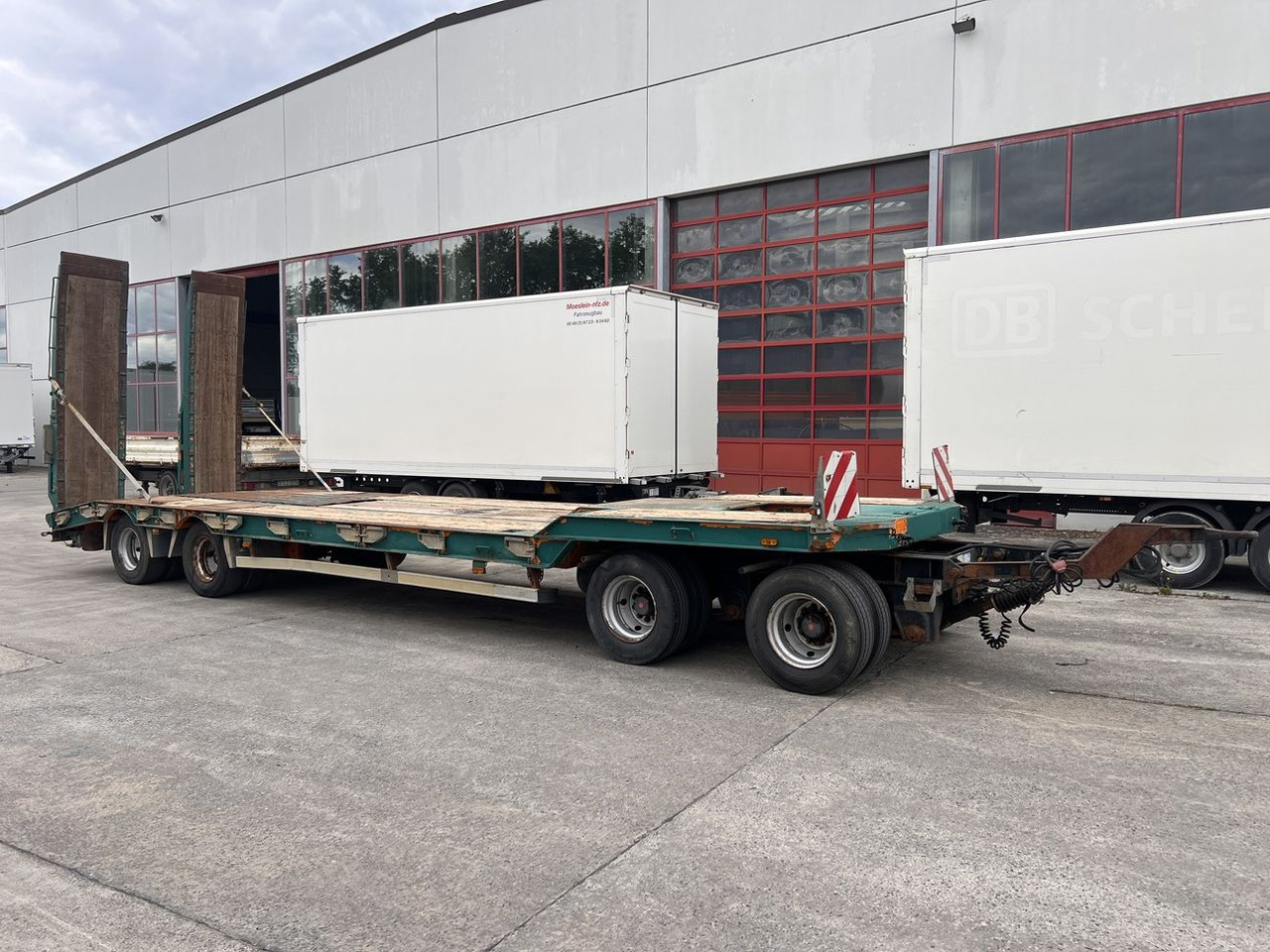 Humbaur HTD 409525-4A  4 Achs Tiefladeranhänger, kein Müller Mitteltal - مقطورة مسطحة منخفضة: صورة 2 Humbaur HTD 409525-4A  4 Achs Tiefladeranhänger, kein Müller Mitteltal - مقطورة مسطحة منخفضة: صورة 2