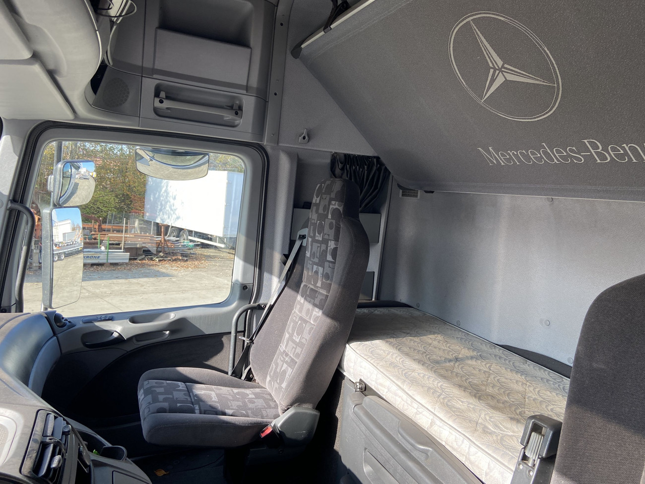 Mercedes-Benz 1841 LS 1841 LS MP3 Sattel- und Anhängerkupplung Lowliner - وحدة جر: صورة 2 Mercedes-Benz 1841 LS 1841 LS MP3 Sattel- und Anhängerkupplung Lowliner - وحدة جر: صورة 2