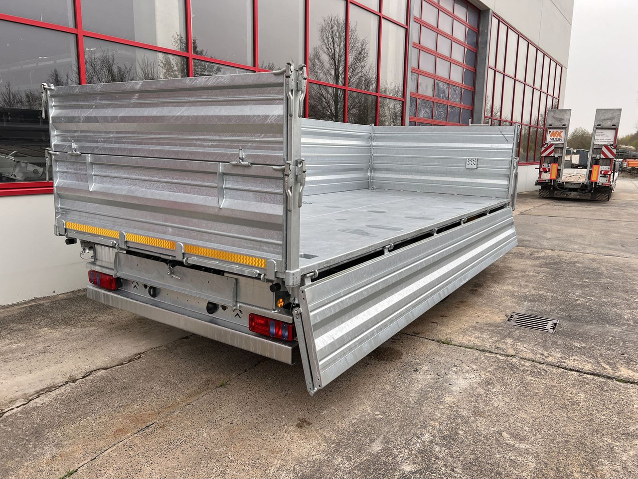 Möslein 19 t Tandem 3 Seiten Kipper TiefladerAufsatzbor - مقطورة قلاب: صورة 3 Möslein 19 t Tandem 3 Seiten Kipper TiefladerAufsatzbor - مقطورة قلاب: صورة 3