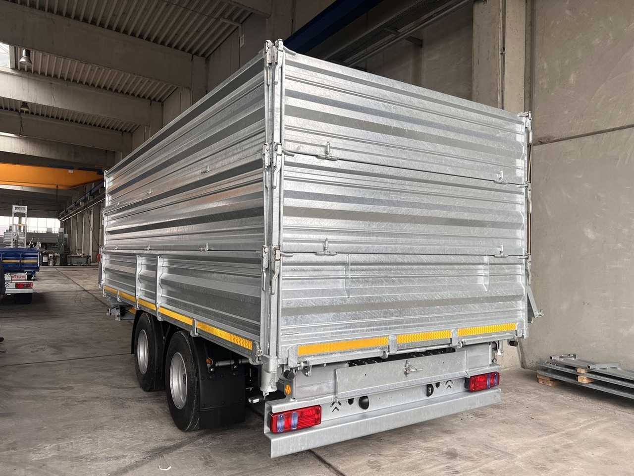 Möslein 19 t Tandem Kipper Tieflader2 x Aufsatzbordwänd - مقطورة قلاب: صورة 2 Möslein 19 t Tandem Kipper Tieflader2 x Aufsatzbordwänd - مقطورة قلاب: صورة 2