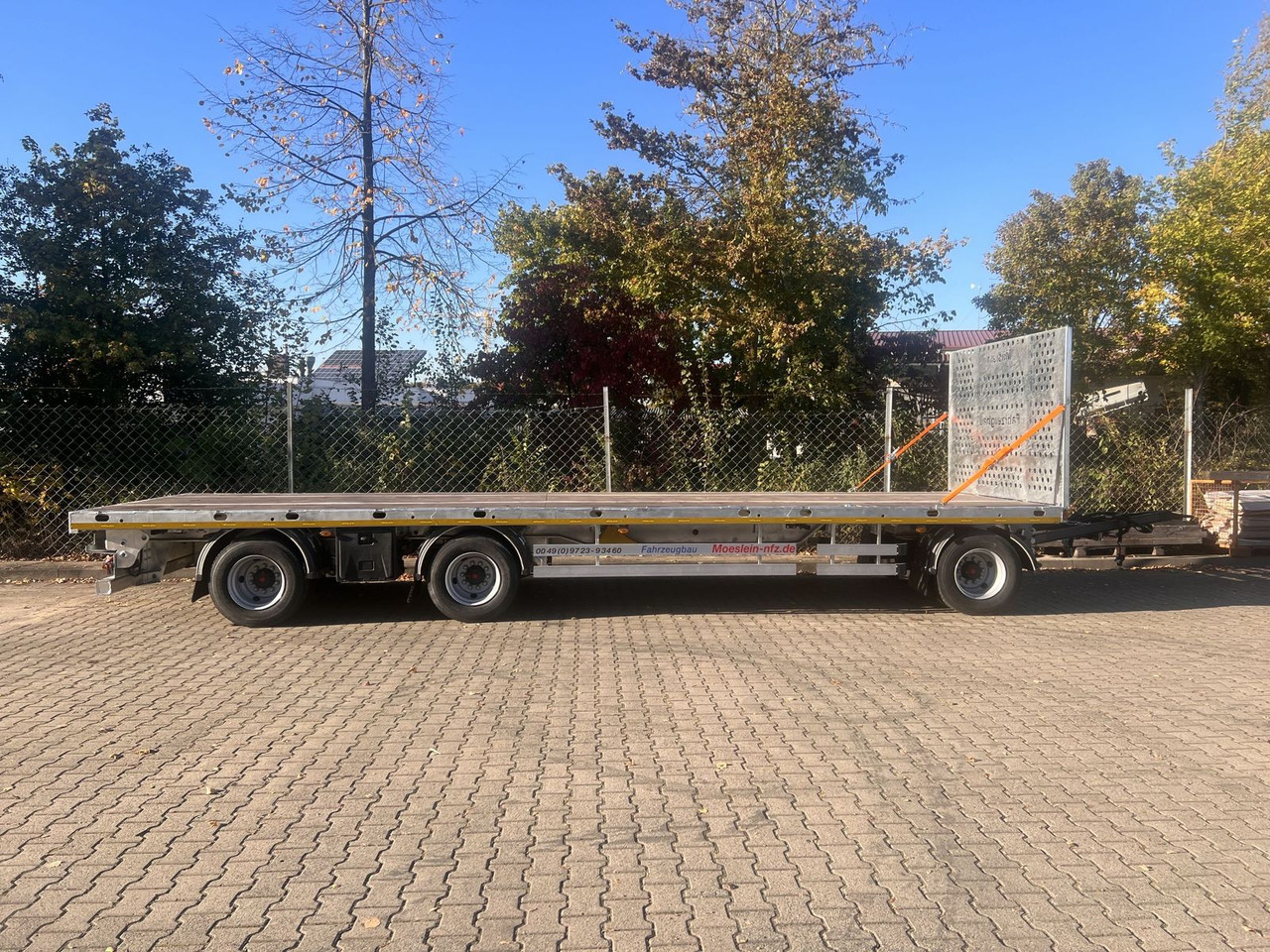 Möslein 3 Achs Jumbo- Plato- Anhänger, 10,5 m Ladefläch - مقطورات مسطحة: صورة 1 Möslein 3 Achs Jumbo- Plato- Anhänger, 10,5 m Ladefläch - مقطورات مسطحة: صورة 1