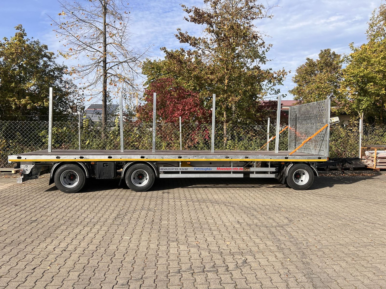 Möslein 3 Achs Jumbo- Plato- Anhänger 10 m, Mega - مقطورات مسطحة: صورة 1 Möslein 3 Achs Jumbo- Plato- Anhänger 10 m, Mega - مقطورات مسطحة: صورة 1