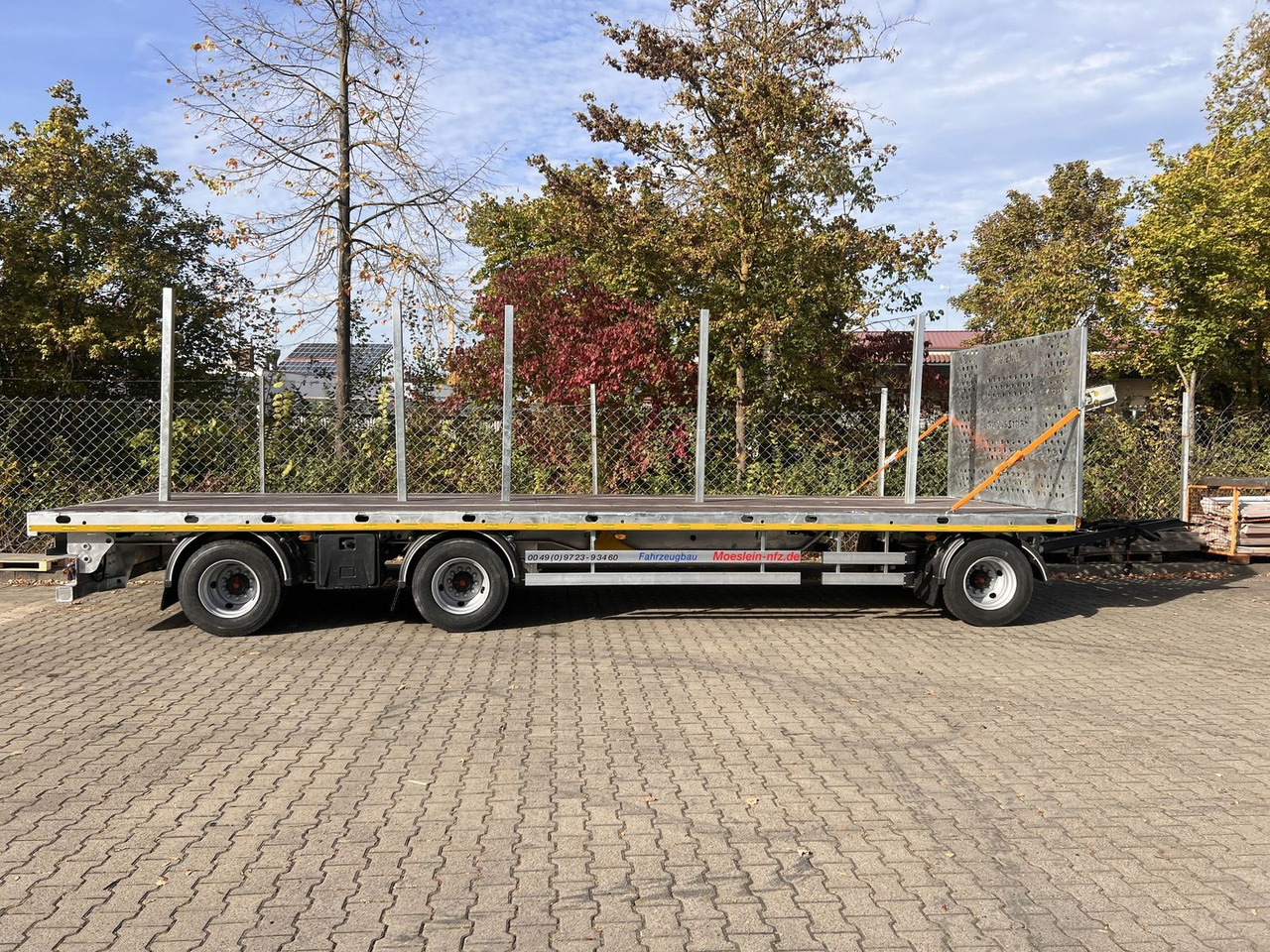 Möslein 3 Achs Jumbo- Plato- Anhänger 9 m, Mega - مقطورات مسطحة: صورة 1 Möslein 3 Achs Jumbo- Plato- Anhänger 9 m, Mega - مقطورات مسطحة: صورة 1