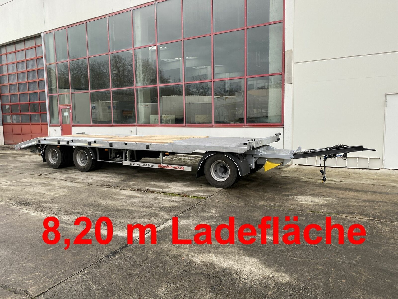Möslein 3 Achs Tieflader gerader Ladefläche 8,10 m,Neuf - مقطورة مسطحة منخفضة: صورة 1 Möslein 3 Achs Tieflader gerader Ladefläche 8,10 m,Neuf - مقطورة مسطحة منخفضة: صورة 1