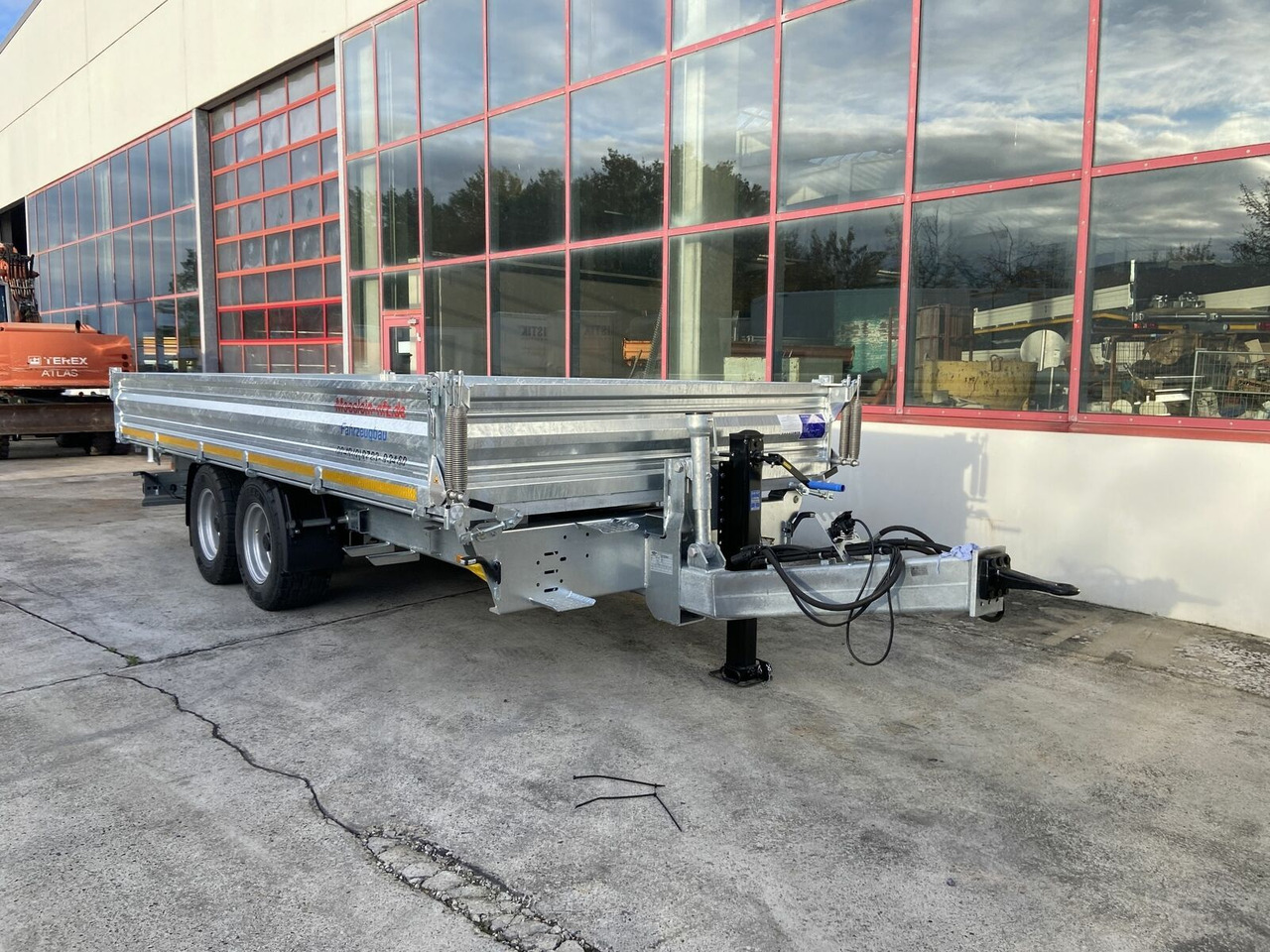 Möslein Kipper Tieflader, Breite Reifen, 5,70 m lang-- - مقطورة قلاب: صورة 5 Möslein Kipper Tieflader, Breite Reifen, 5,70 m lang-- - مقطورة قلاب: صورة 5